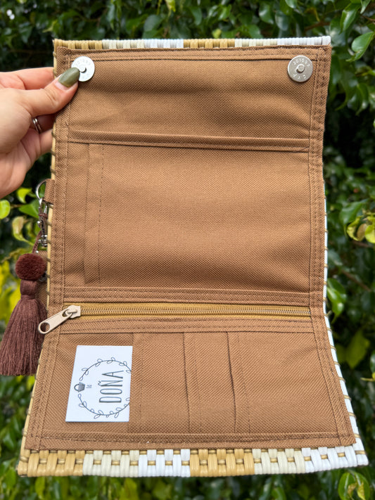 Cartera broches porta celular Dulce de Leche🤍