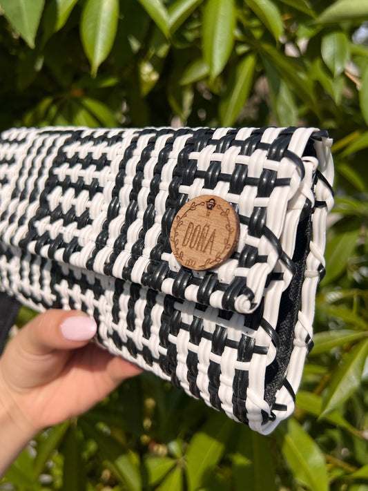 Cartera broches porta celular design black🐾