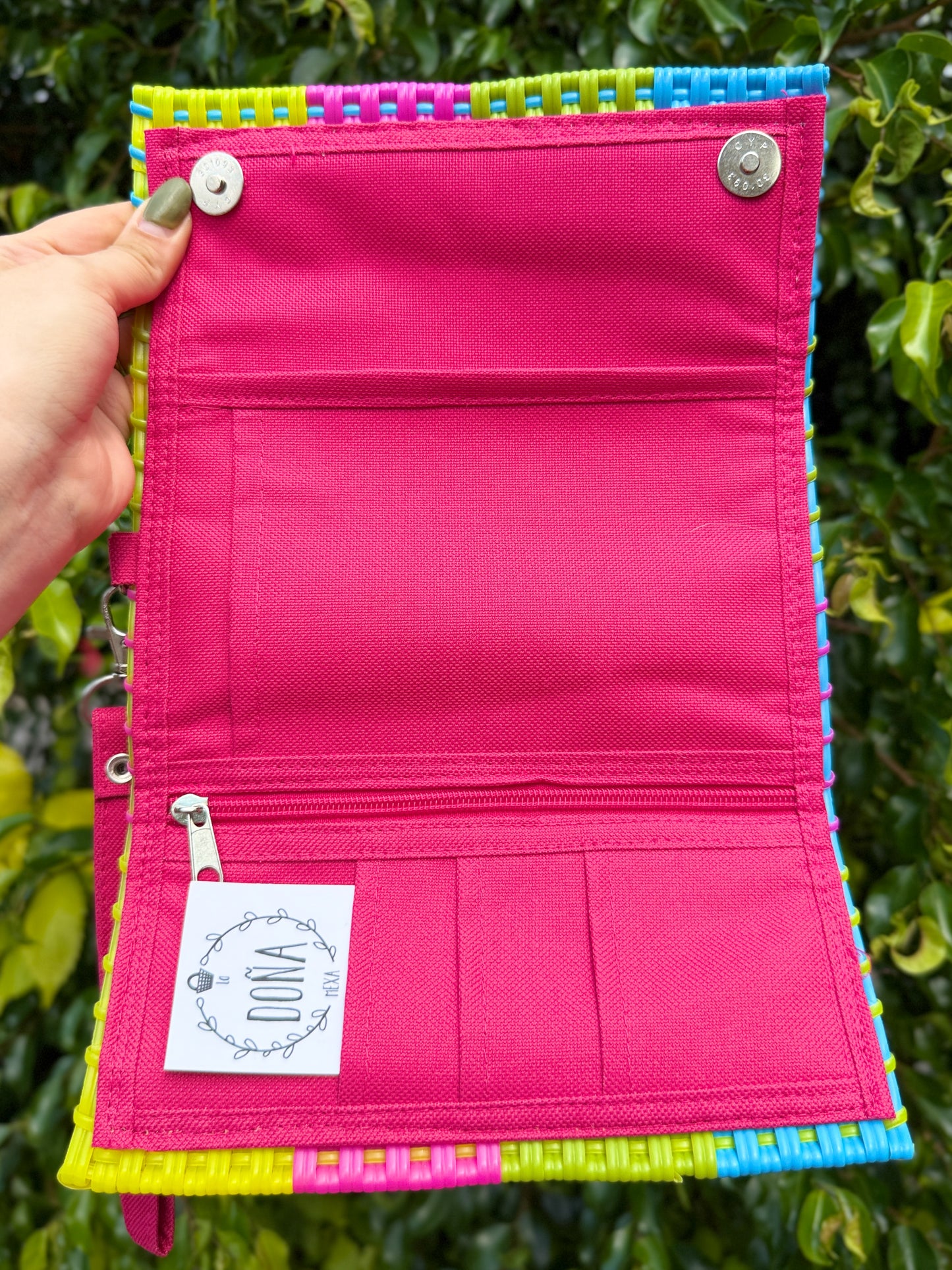 Cartera broches porta celular Doñita🫰🏻