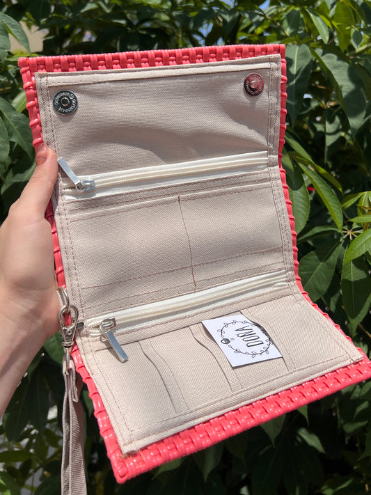 Cartera con broches rosa pink🎀