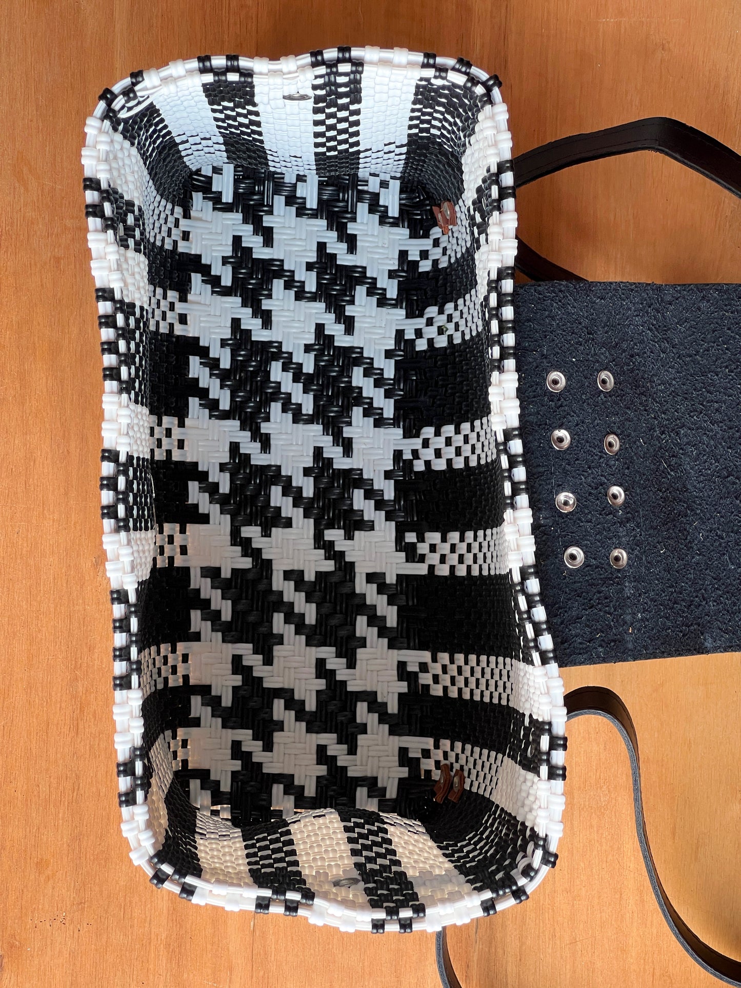 Tote Backpack white and black🖤🤍