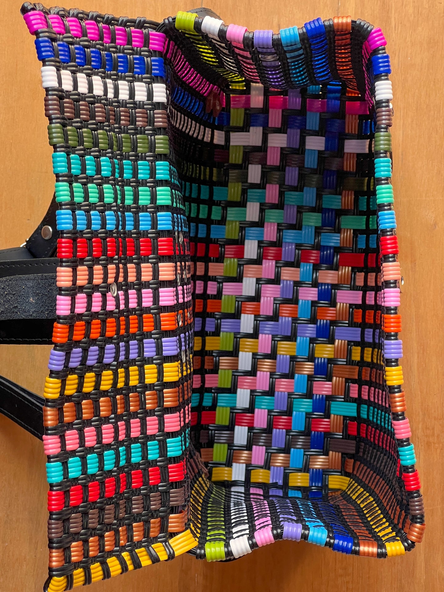 Mochila Serendipia multicolores🖤🌈