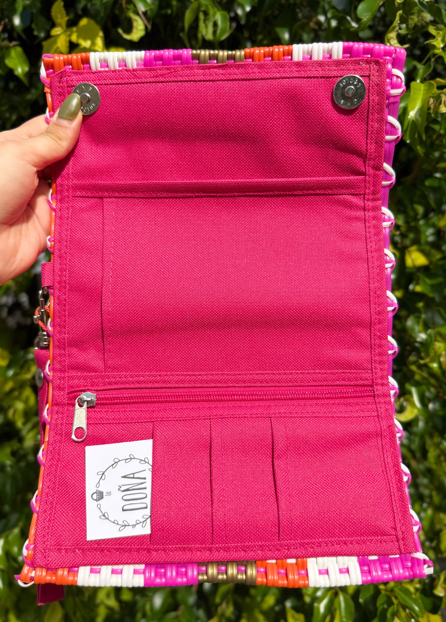 Cartera broches porta celular Flor de Mayo🧡