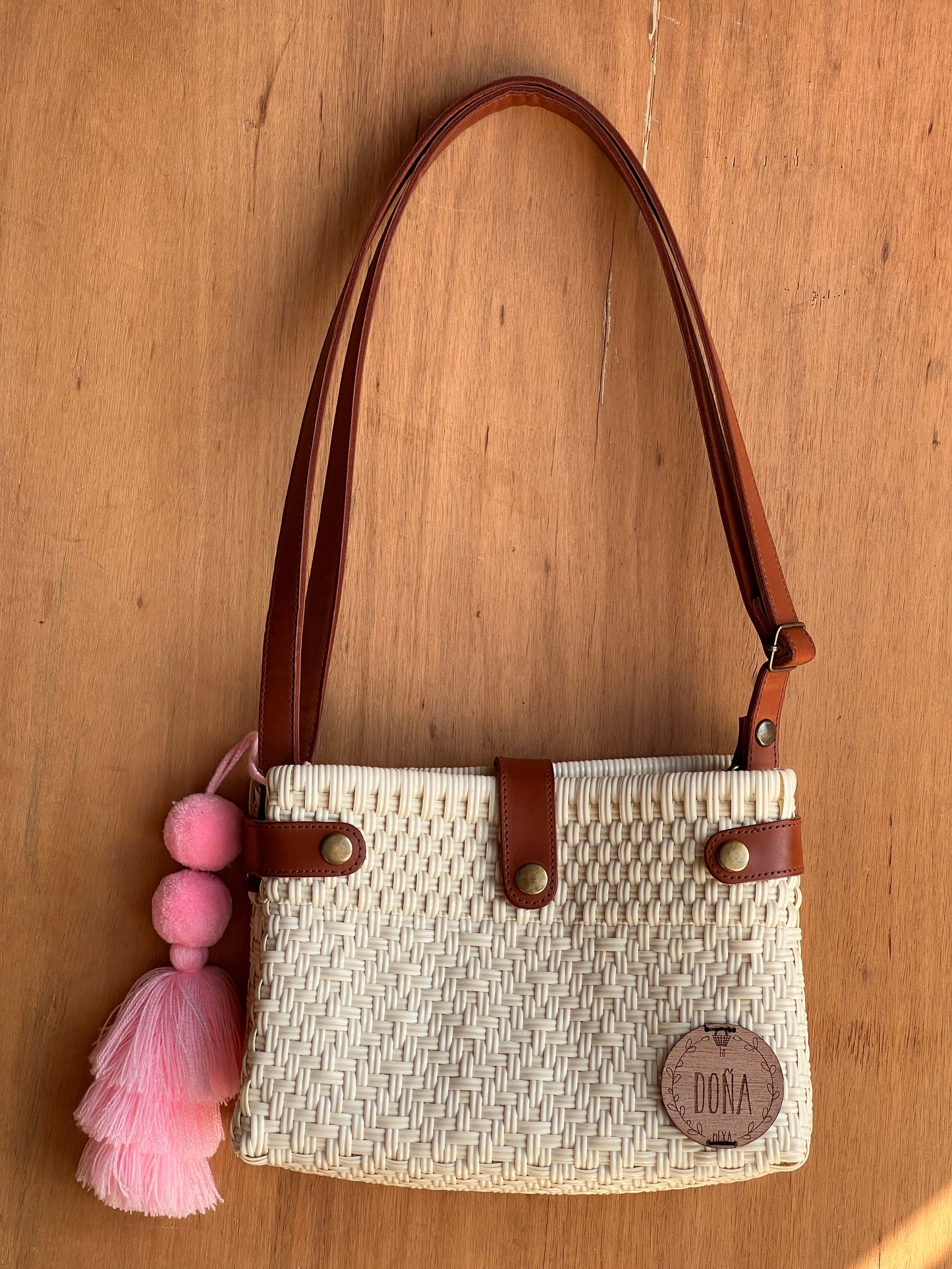 Bolsa petite crema✨