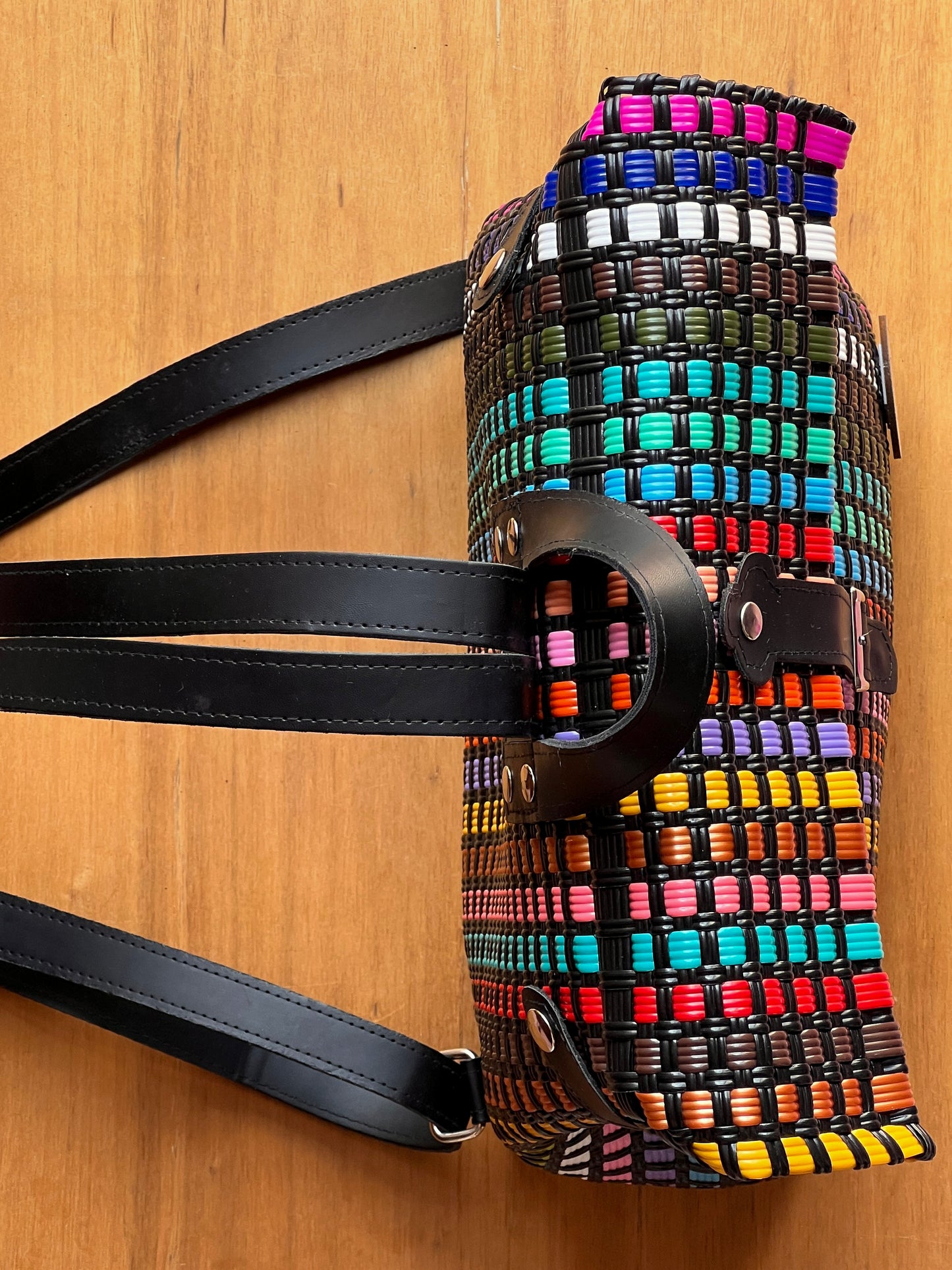 Mochila Serendipia multicolores🖤🌈