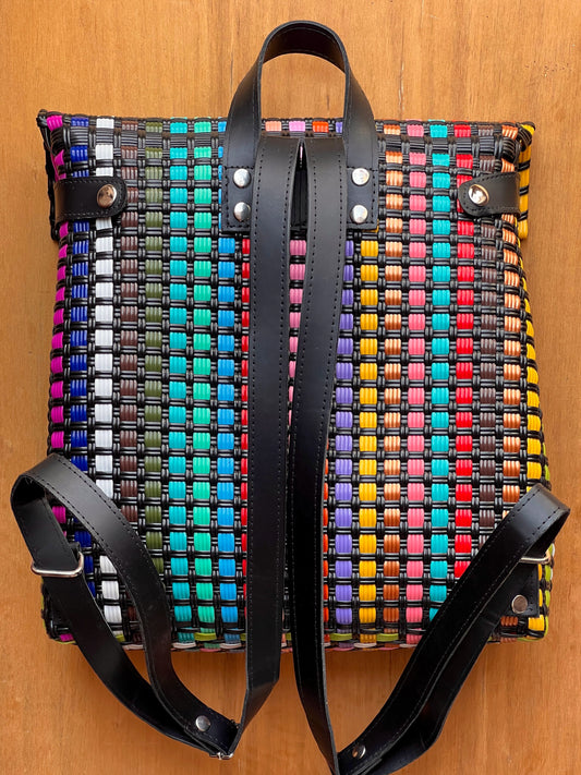 Mochila Serendipia multicolores🖤🌈