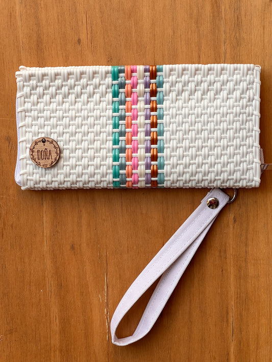 Cartera porta celular 📲 blanca franjas🌈🤍