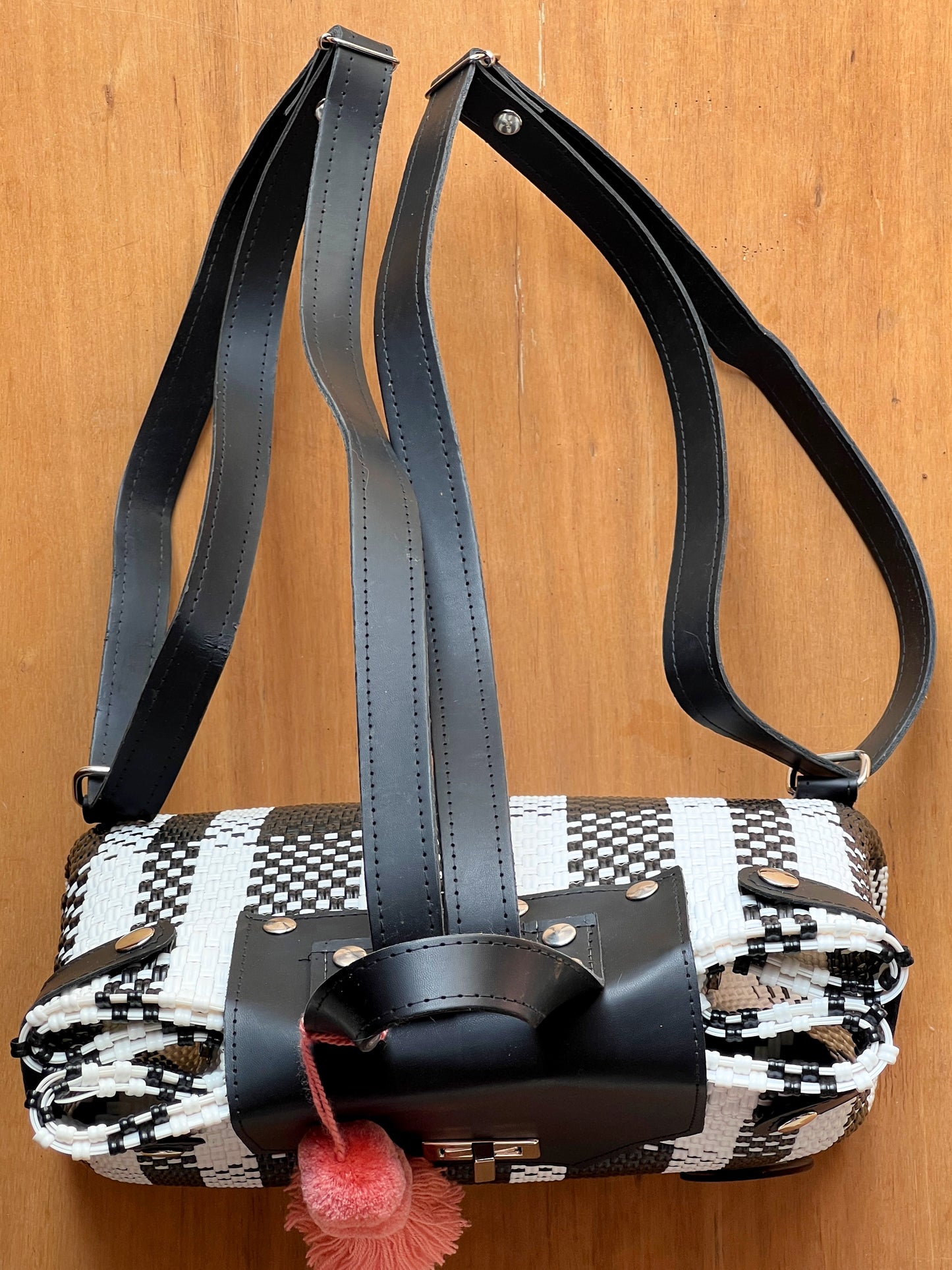 Tote Backpack white and black🖤🤍