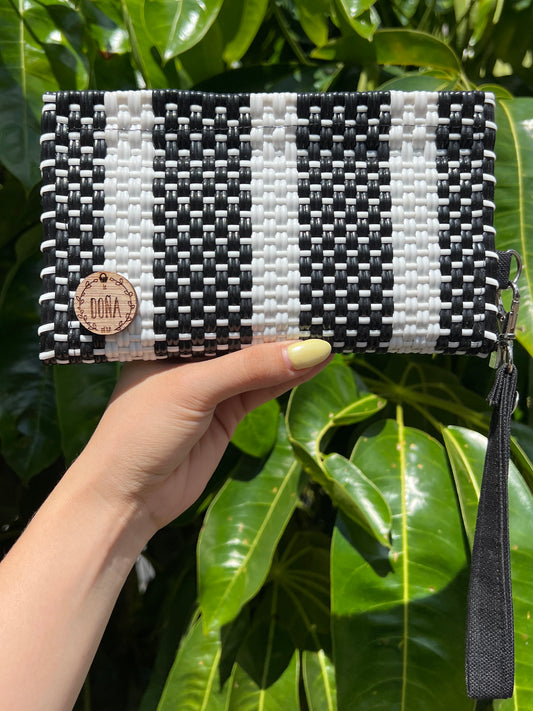 Cartera con cierre lineas◾️◽️
