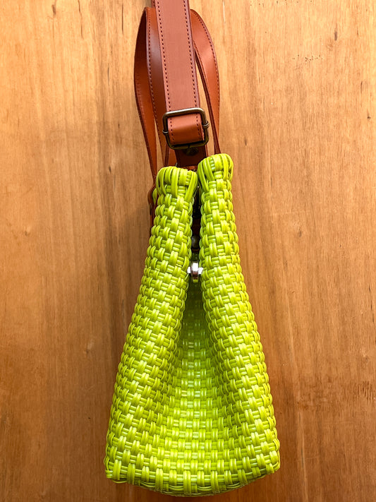 Tote bag con correa verde limón 🍋‍🟩✨