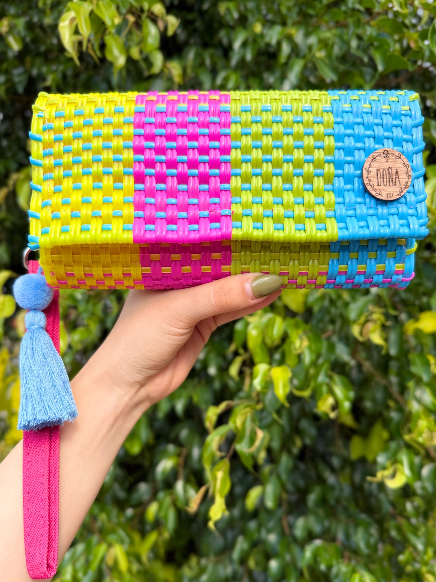 Cartera broches porta celular Doñita🫰🏻