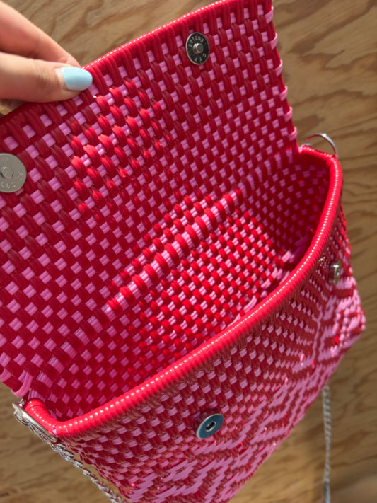 Clutch mini corazón rojo ♥️