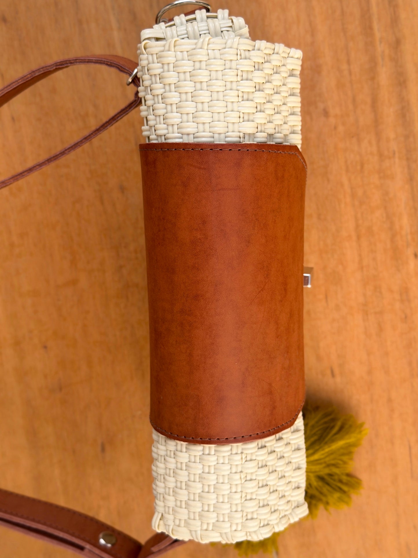 Crossbody crema✨