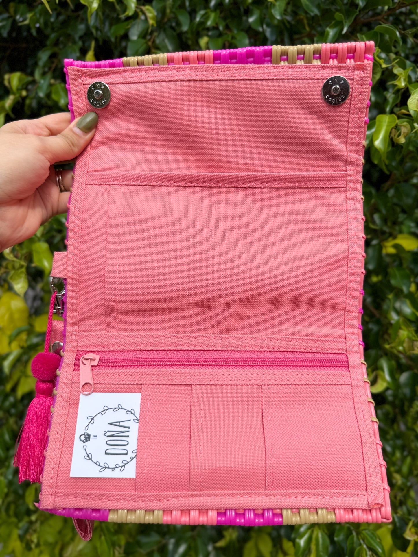 Cartera broches porta celular Consentida🌸