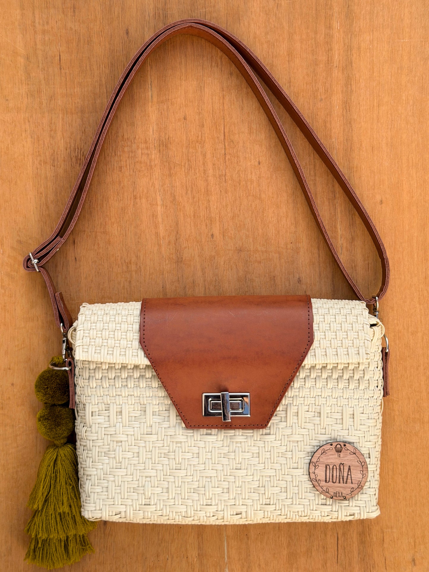 Crossbody crema✨