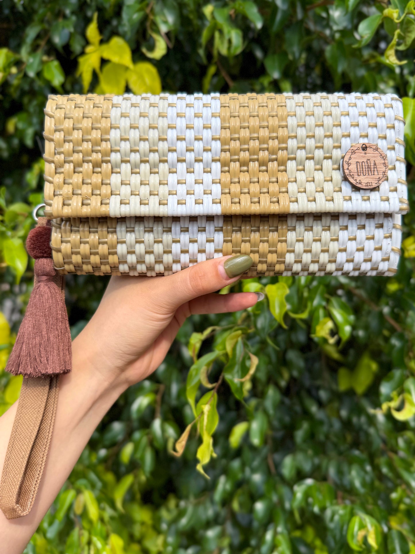 Cartera broches porta celular Dulce de Leche🤍