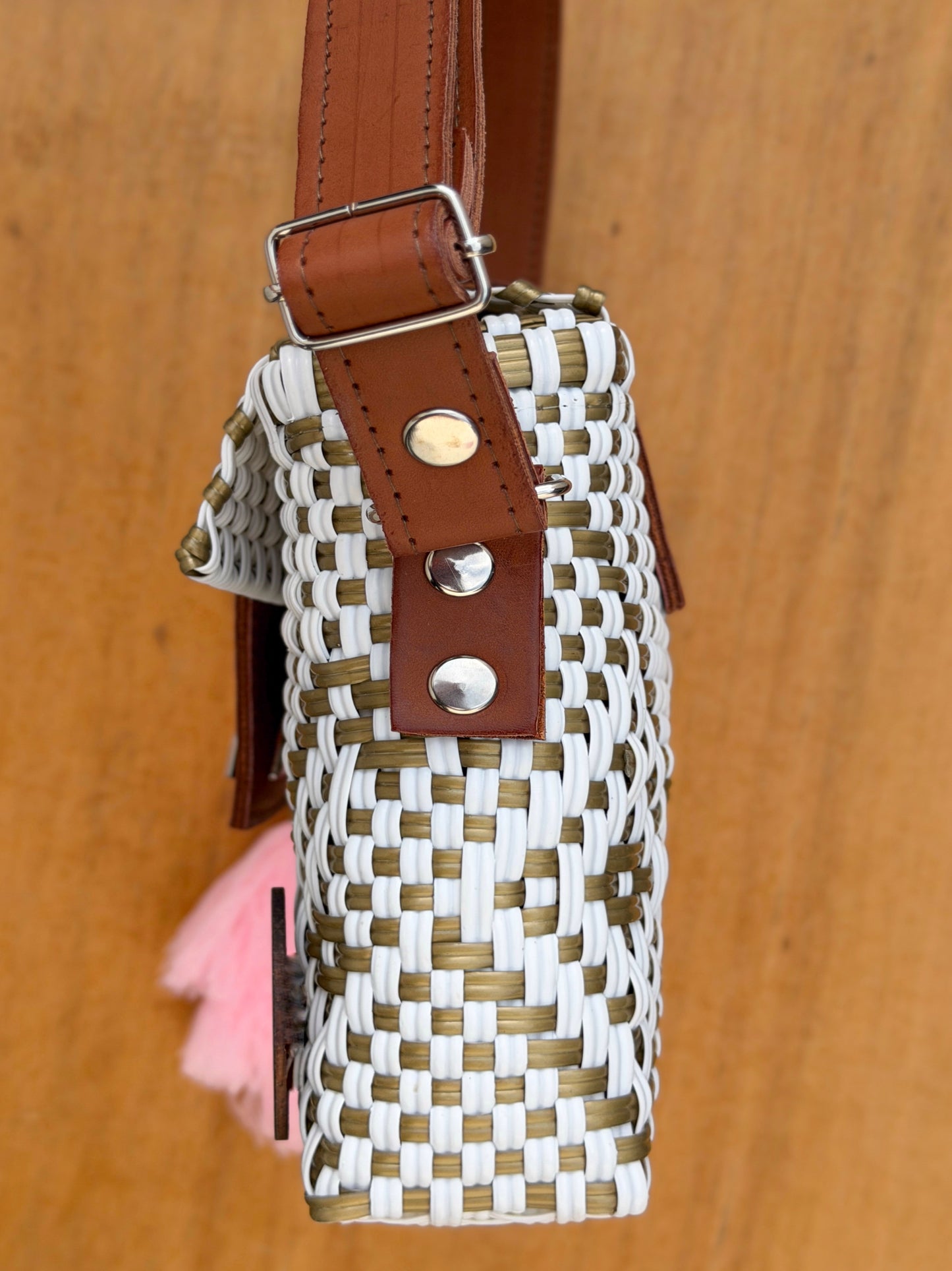 Crossbody golden✨