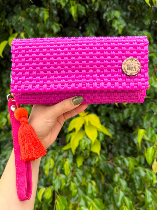 Cartera con broches rosa mexicano🩷