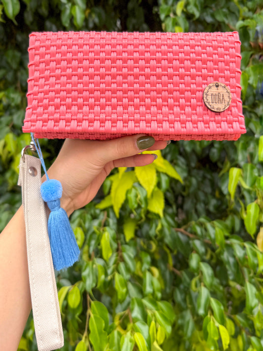 Cartera con broches fresita🍓