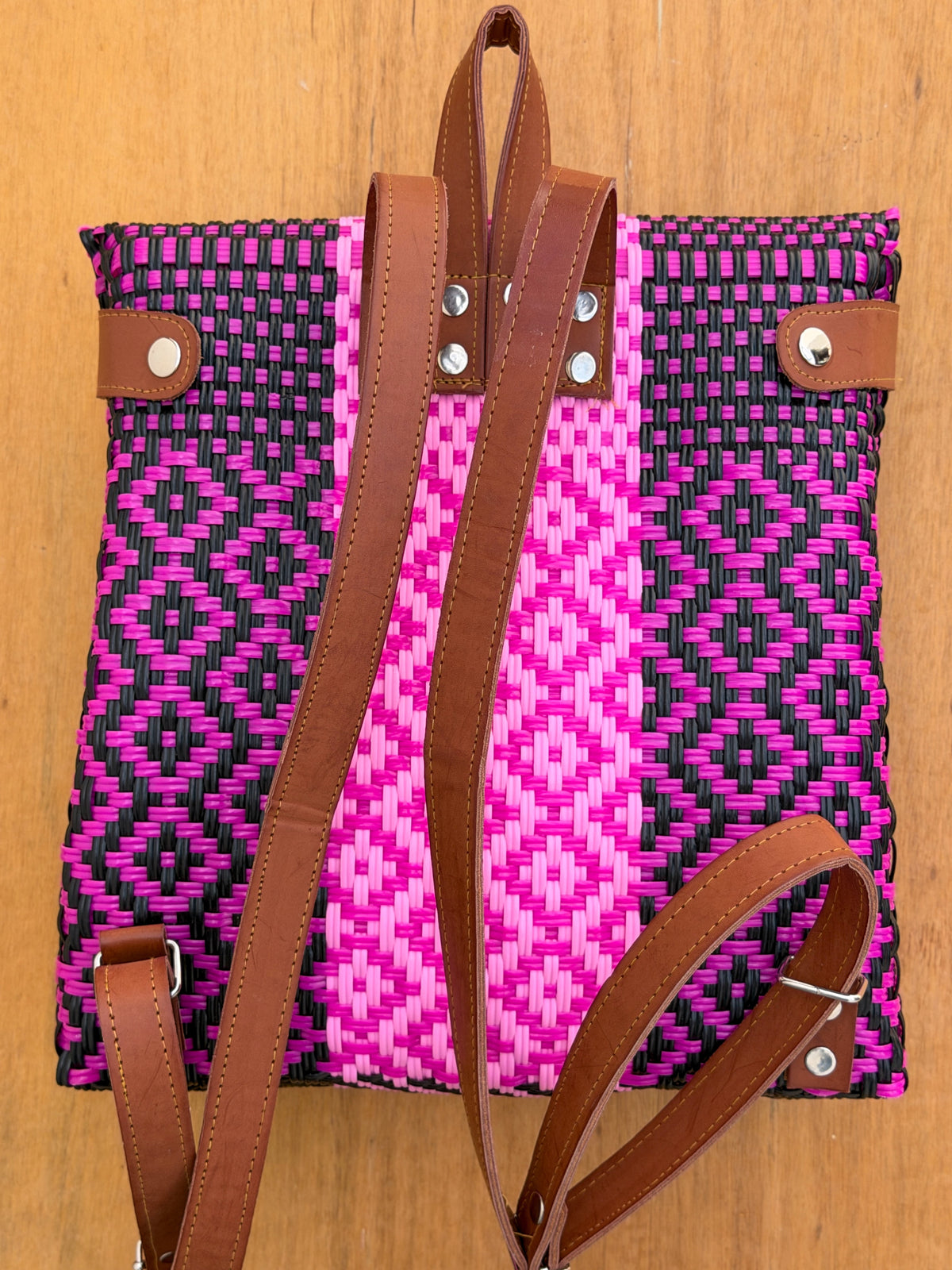 Mochila Serendipia huichol rombos💖