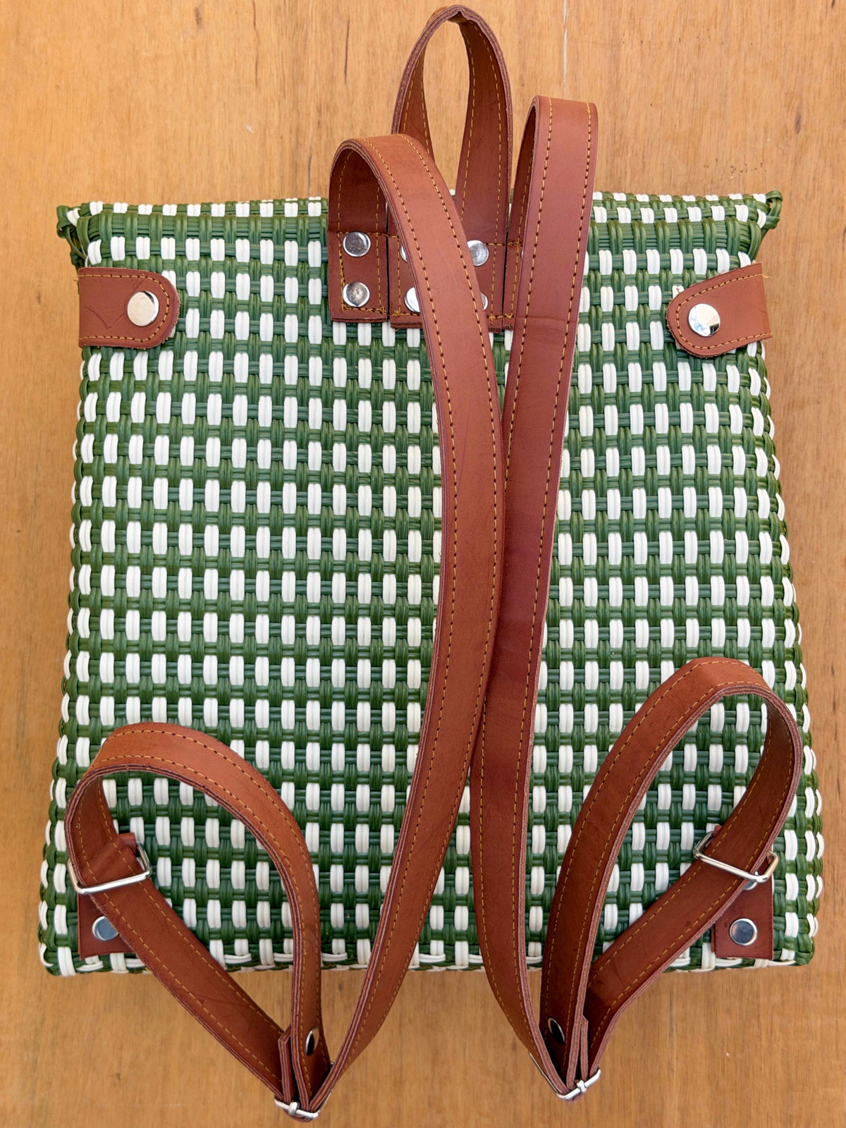 Mochila Serendipia oliva 🫒